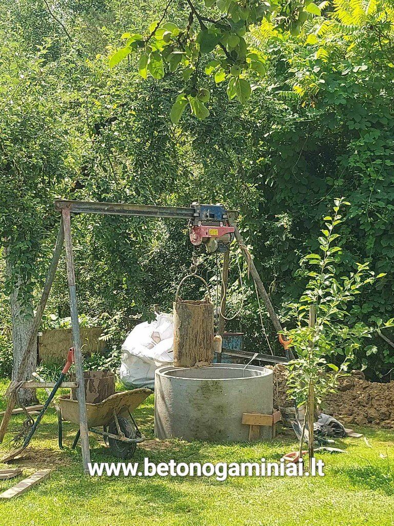 Įrengtas šulinys sodyboje